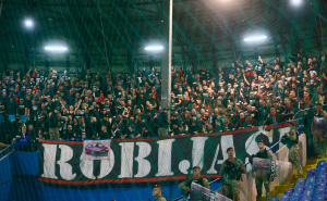 Navijači FK Čelik, 'Robijaši', zatresli Grbavicu pjesmom koja će sve oduševiti