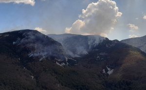 Požar na Čvrsnici i dalje aktivan, zatražena međunarodna pomoć za gašenje iz zraka