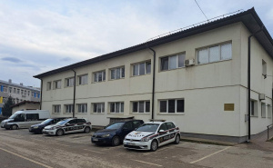 Službenik MUP-a KS pokušao izvršiti samoubistvo: Bore mu se za život