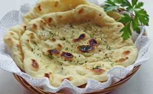 Zaboravite kupovni hljeb: Napravite mekani indijski naan kod kuće u samo nekoliko koraka
