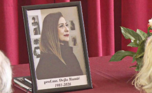 Prijatelji i kolege se opraštaju od profesorice Ramić: Održana komemoracija na Univerzitetu u Bihaću