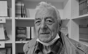 Ime koje je sijalo u tami: Preminuo Enes Baralić, jedan od tvoraca "Sarajevskog fiksatora"
