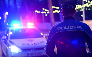 Teška saobraćajna nesreća u Sarajevu: Tri osobe zatražile ljekarsku pomoć, policija na terenu