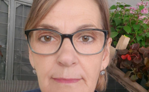 Pomozimo Fikreti da živi život bez bolova: Za liječenje potrebno prikupiti skoro 32.000 KM