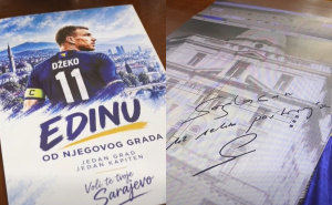 Sarajevo se poklanja legendi: Ogromni dres Edina Džeke večeras će dominirati centrom grada