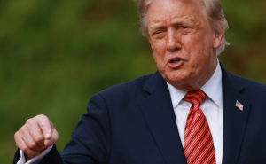 Novi gaf Donalda Trumpa: Potpisao dokument o kojem priča cijeli svijet, a ima jednu grešku