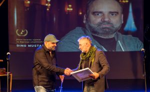 Dini Mustafiću dodijeljen Zlatni lovorov vijenac Festivala MESS za poseban doprinos umjetnosti
