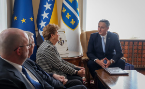 Bećirović razgovarao sa senatorima SAD-a: Posebno istaknuta zaštita Memorijalnog centra Srebrenica