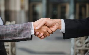 Počela je napeta politička utakmica: Ko će s kim nakon izbora u BiH i po koju cijenu?