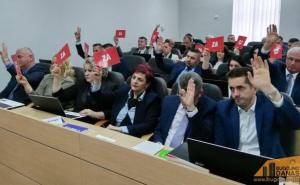 SDA i HDZ BiH imaju 19 zastupnika u SBK-u: Ko će im osigurati ključni 20. glas?