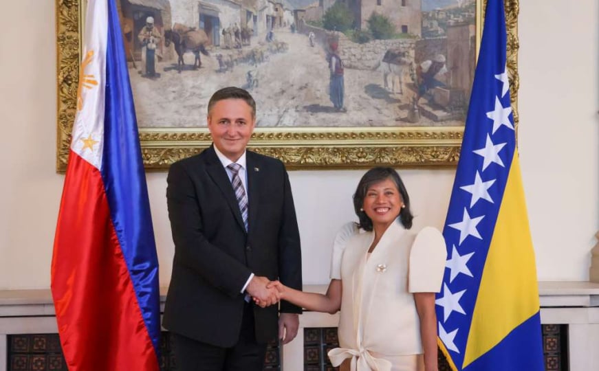 Bećirović primio akreditivna pisma novoimenovanih ambasadora četiri države u BiH