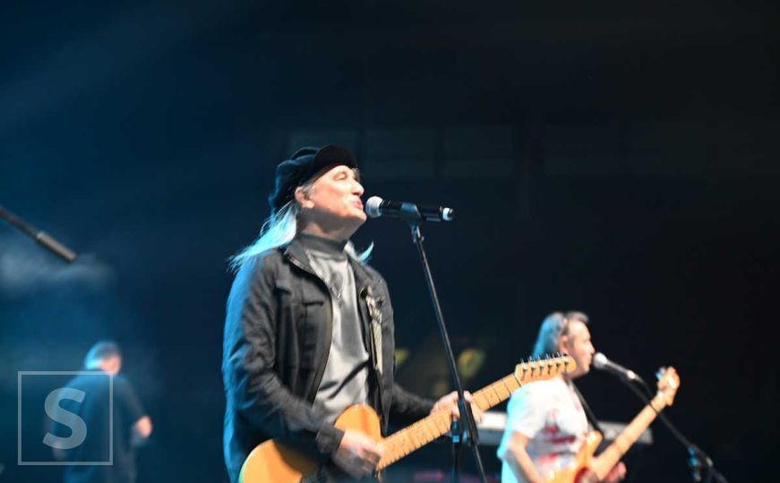 Otkad si otišla sav sam u suzama: Plavi orkestar i njihov bezvremenski hit "Odlazim"