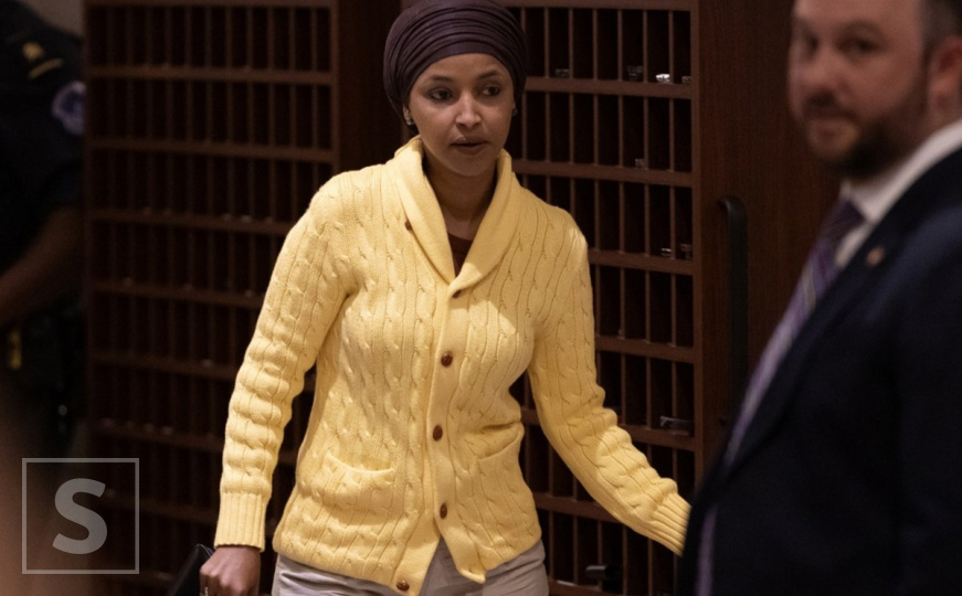 FBI izuzeo mobitel i pasoš kongresmenki Ilhan Omar: Prijeti joj oduzimanje američkog državljanstva