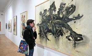"Magija crteža": U Umjetničkoj galeriji BiH otvorena izložba akademskog slikara Izeta Alečkovića