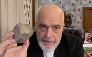 Situacija u Albaniji i dalje napeta: Premijer tvrdi da je spriječen napad na Vladu