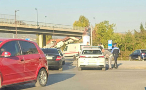 Saobraćajna nesreća u Sarajevu: Stvorile se velike gužve, policija na terenu
