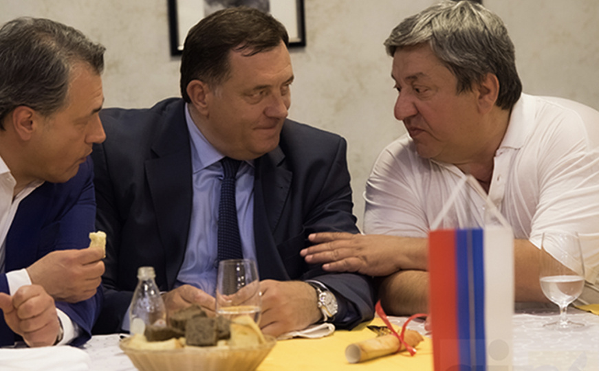 Igor Crnadak se pita: "Kako je ruskom biznismenu Rašidu Serdarovu isplaćeno 240 miliona KM?"