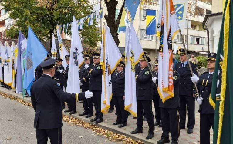Sjećanje na hrabrost i odbranu: Svečano obilježavanje godišnjice 5. korpusa Armije RBiH u Ključu