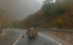 Vozači, oprez: Odron na cesti Jablanica – Blidinje, FUCZ izdala upozorenje
