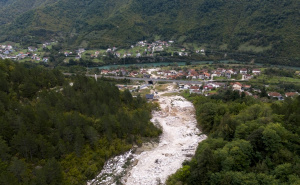 Obilne padavine u Hercegovini donijele probleme: Odron na M-17, službe u stanju pripravnosti