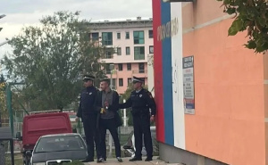 Mladić iz Sarajeva pušten na slobodu nakon natpisa 'genocidaši', SDA poslala oštru poruku MUP-u KS