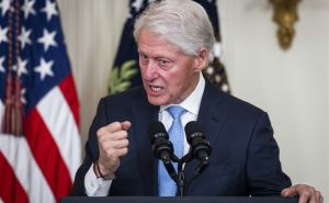 Bill Clinton citirao Kur'an tokom govora u crkvi i poručio: "Umoran sam od omalovažavanja muslimana"