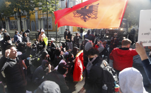 Sve više nasilja na protestima u Albaniji: Mladi na ulicama, vlast uzvraća žestokim optužbama