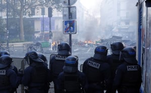 Francuska u pripravnosti: 70.000 policajaca na ulicama i elitne jedinice zbog straha od novih nereda