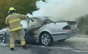 Zapalio se automobil na Bradini: Vatrogasci na vrijeme intervenisali, ali pričinjena velika šteta