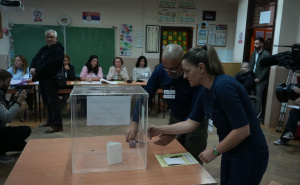 Izbori u Srbiji: Odaziv birača do 9 sati udvostručen u odnosu na 2023., zabilježeni i incidenti