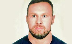 Radoje Zvicer, odbjegli vođa kavačkog klana, slavi poraz Aleksandra Vučića
