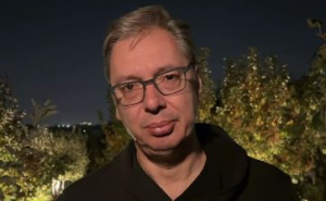 Svi pričaju o dukserici izraelskog brenda u kojoj se Vučić obratio nakon poraza na izborima u Srbiji