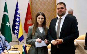 Dijaspora već četvrt stoljeća uz mlade u BiH: Fond "Gazi Husrev-beg" dodijelio 244 stipendije
