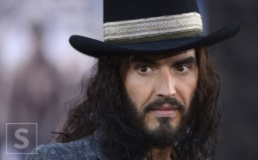 Russell Brand na sudu priznao zloupotrebu slave, ali ne i silovanje: "Sebično sam ganjao žene"