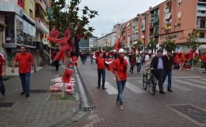  / Vrela atmosfera uoči meča sa Srbijom: Hiljade Albanaca na ulicama Elbasana, FOTO: Anadolu Agency