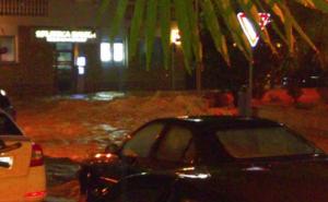  / Poplava potopila Vodice u Hrvatskoj: Dijelovi grada pod vodom, bujice nose automobile, FOTO: Nataša Radovčić