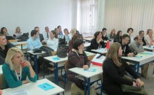  / Stručnjaci iz regije u Tuzli govorili o hrani: Bh. fast food hrana su pite i ćevapi, FOTO: AA