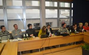  / Od ove školske godine pilot projekt uvođenja obaveze polaganje mature za učenike IV razreda, FOTO: Press KS