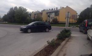  / Saobraćajna nesreća u blizini sarajevskog aerodroma: Povrijeđena jedna osoba, FOTO: Radiosarajevo.ba