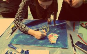  / Atmosfera s radionice; Foto: OKC Abrašević