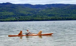  / Spremni za nove avanture: Kajak za njega i njegove vjerne prijatelje, FOTO: Bored Panda