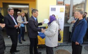  / Tuzla: Uručeni ključevi stanova porodicama koje su u stanju socijalne potrebe, FOTO: Grad.tuzla.ba