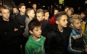  / Navijači dočekuju igrače Galatasaraya na sarajevskom aerodromu, FOTO: AA