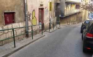  / Ograda u ulici Hadži Idrizova, FOTO: Radiosarajevo.ba