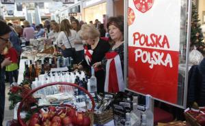  / Otvoren Božićni bazar u Podgorici: Prikupljenim sredstvima kupit će se CTG aparat, FOTO: Anadolu Agency