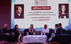  / 'Prvo su ubili mog oca': Angelina Jolie režira film o genocidu Crvenih Kmera u Kambodži, FOTO: AA