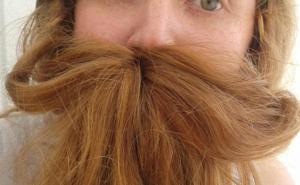  / Muškarci, jeste li zavidni: Žene koje su od svoje kose napravile bradu, FOTO: Bored Panda