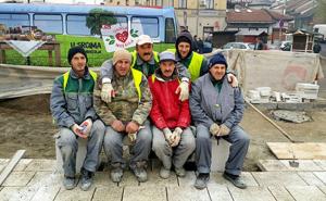  / Postavljene klupe na Baščaršijskom trgu, FOTO: Starigrad.ba