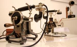  / Izložba telefona: Od statusnog simbola do predmeta svakodnevne upotrebe, FOTO: AA