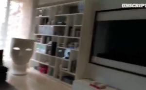  / Čudna statua maske